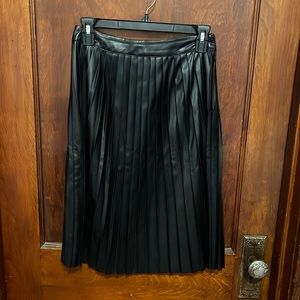 Mossimo midi / aline faux leather pleated skirt